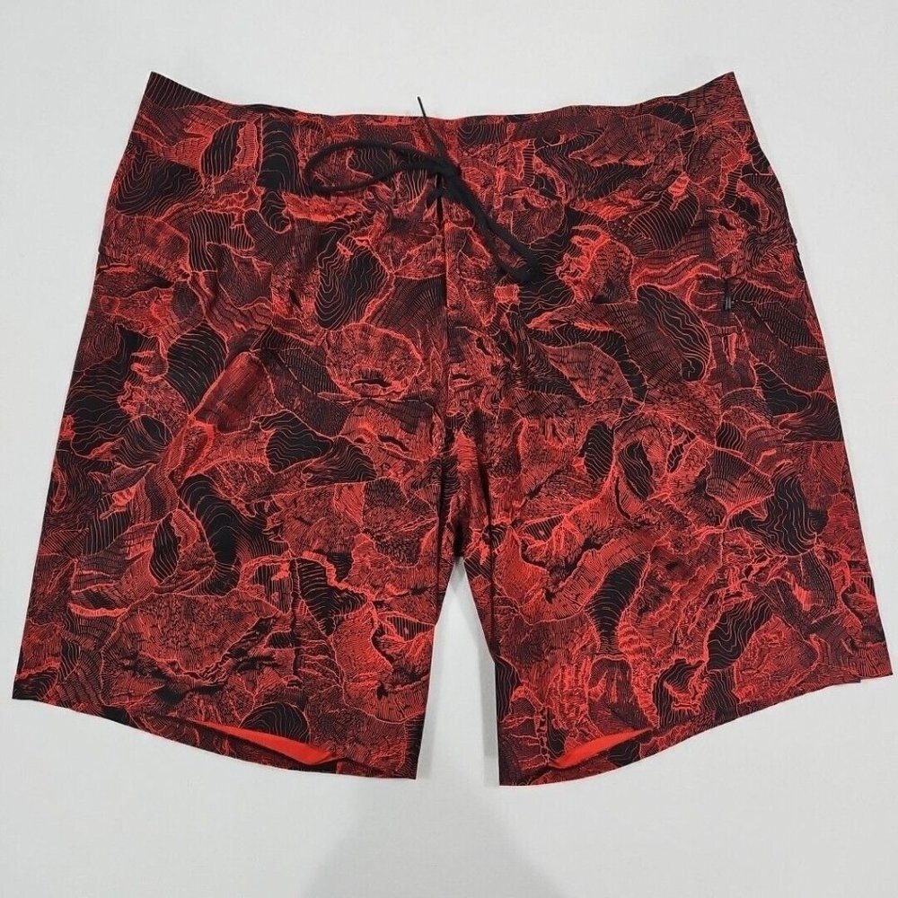Lululemon Current State Board Short 9” Red Black Mens Size 38 Unlined Swim Short